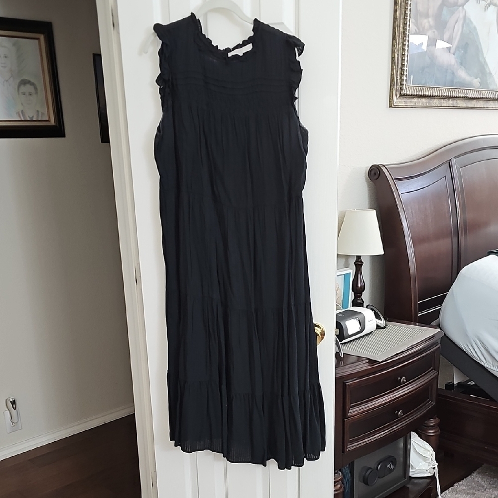 Elegant Black Sleeveless Dress